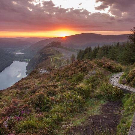 Glendalough International Youth Hostel Laragh Exterior foto