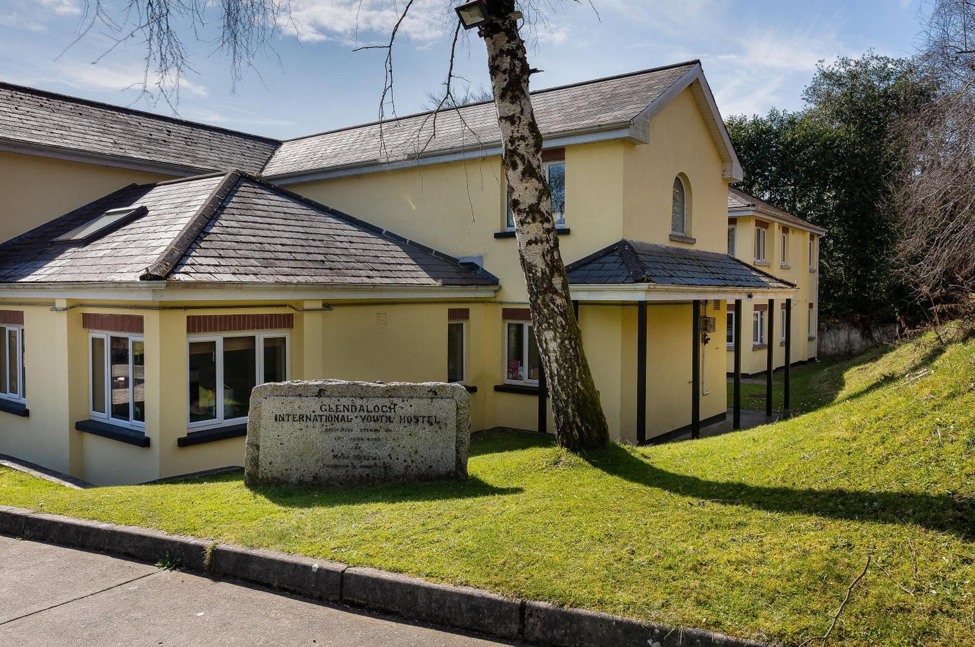 Glendalough International Youth Hostel Laragh Exterior foto